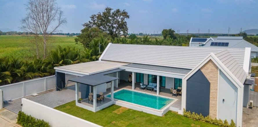 Villa in Hua Hin, Thailand 4 Schlafzimmer № 221875