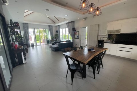 Villa in Hua Hin, Thailand 3 Schlafzimmer № 221871 - Foto 6