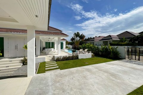 Villa in Hua Hin, Thailand 4 Schlafzimmer № 221870 - Foto 4