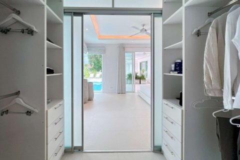 Villa in Hua Hin, Thailand 4 Schlafzimmer № 221870 - Foto 16