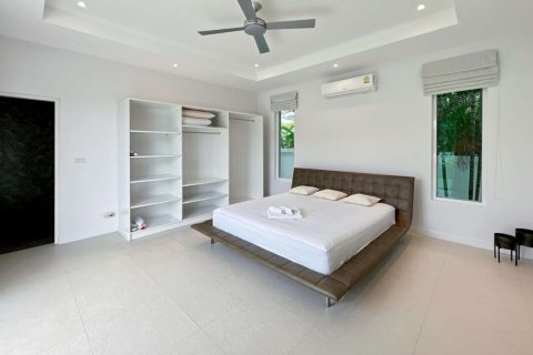 Villa in Hua Hin, Thailand 4 Schlafzimmer № 221870 - Foto 20
