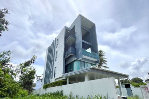 Дом в Пхукете, Таиланд с 4 спальнями  № 140201 - фото 1