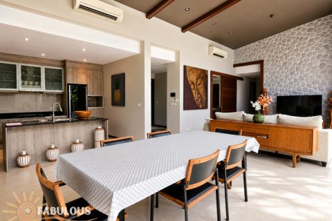 Villa in Bang Tao, Thailand 3 bedrooms № 179196 - photo 11