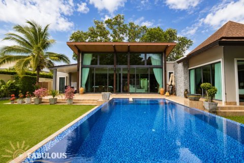 Villa in Bang Tao, Thailand 3 bedrooms № 179196