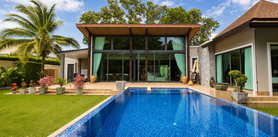 Villa in Bang Tao, Thailand 3 bedrooms № 179196