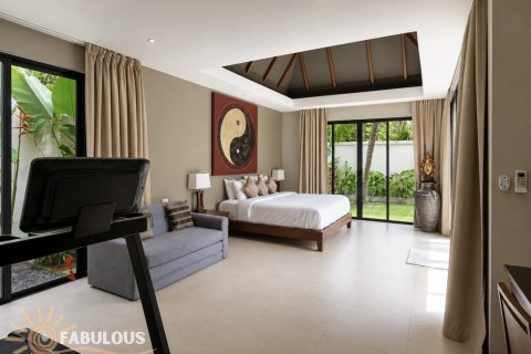 Villa in Bang Tao, Thailand 3 bedrooms № 179196 - photo 19