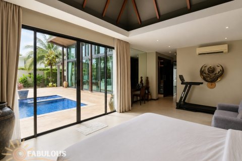 Villa in Bang Tao, Thailand 3 bedrooms № 179196 - photo 12