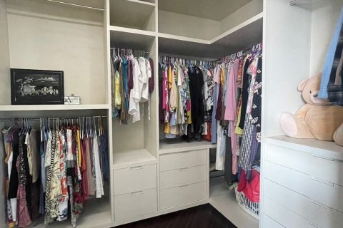 Кондоминиум с 3 спальнями в Кхлонг Сане, Бангкок, Таиланд № 170962 - фото 5