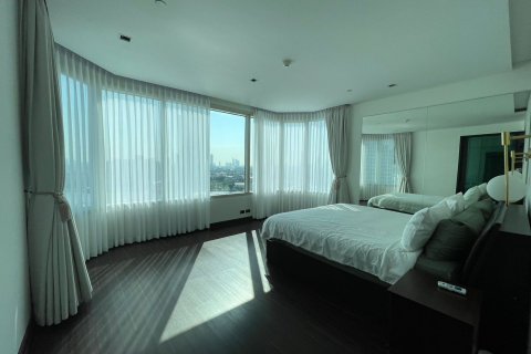 Кондоминиум с 3 спальнями в Кхлонг Сане, Бангкок, Таиланд № 170962 - фото 13