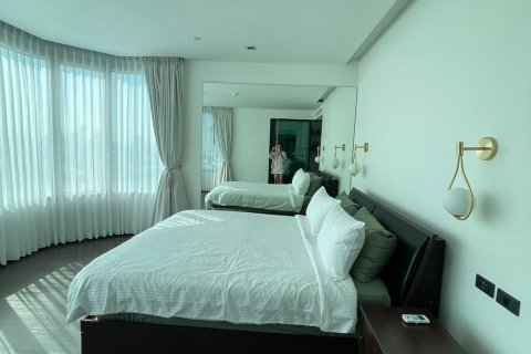 Кондоминиум с 3 спальнями в Кхлонг Сане, Бангкок, Таиланд № 170962 - фото 12