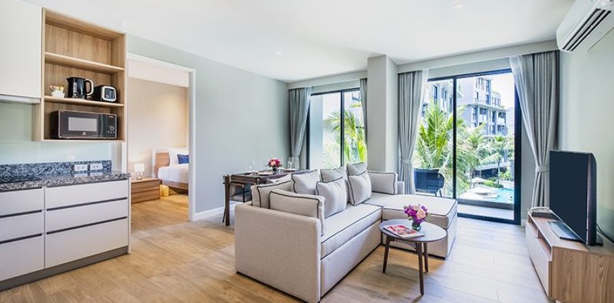 Condo in Phuket, Thailand, 2 bedrooms  № 170966