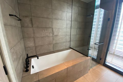 Condo à Watthana, Bangkok, Thaïlande, 2 chambres  № 170965 - photo 5