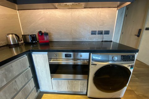 Condo à Watthana, Bangkok, Thaïlande, 2 chambres  № 170965 - photo 8