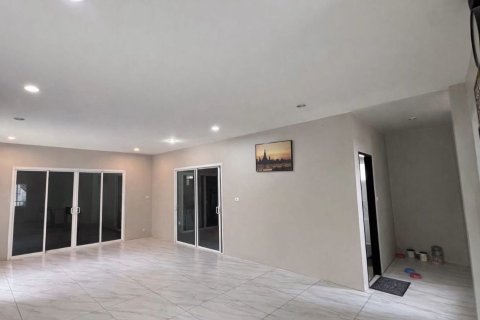 House in Phuket, Thailand 3 bedrooms № 170963 - photo 6