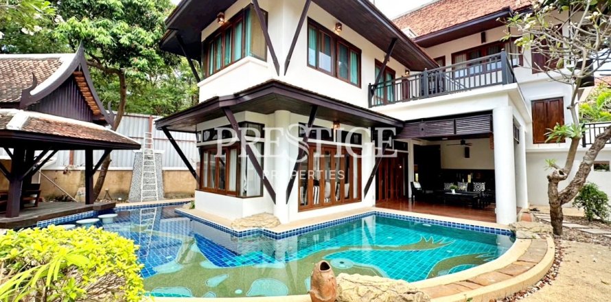 Maison à Pattaya, Thaïlande 4 chambres № 198493