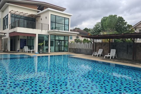 House in San Sai, Thailand 3 bedrooms № 158540 - photo 2