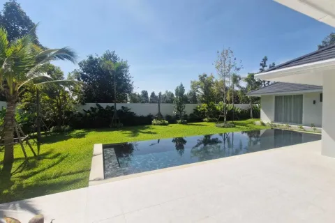 House in Hang Dong, Thailand 5 bedrooms № 161842