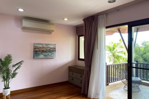 Villa in Phuket, Thailand 3 bedrooms № 161844 - photo 16