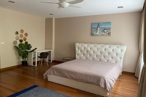 Villa in Phuket, Thailand 3 bedrooms № 161844 - photo 13