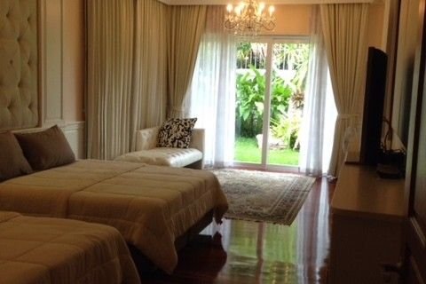 Villa in Pattaya, Thailand 6 bedrooms № 161840 - photo 5
