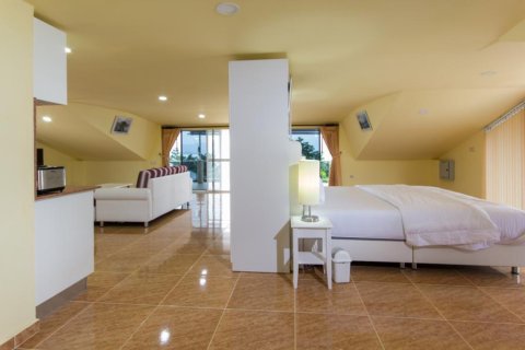 Villa in Ko Samui, Thailand 4 bedrooms № 180169 - photo 13