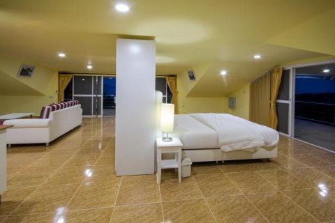 Villa in Ko Samui, Thailand 4 bedrooms № 180169 - photo 17