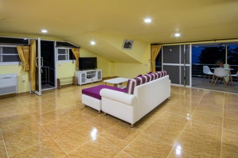 Villa in Ko Samui, Thailand 4 bedrooms № 180169 - photo 16
