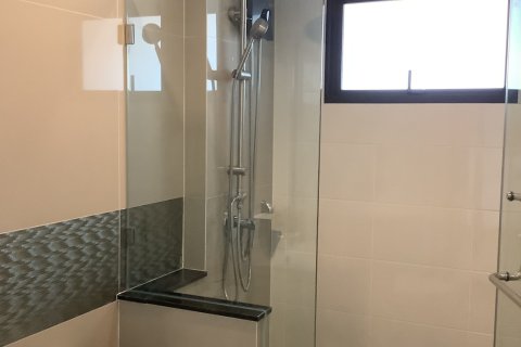 House in Bangkok, Thailand 5 bedrooms № 158290 - photo 15