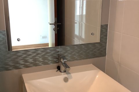 House in Bangkok, Thailand 5 bedrooms № 158290 - photo 18