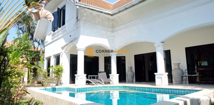 Studio on Jomtien Beach, Pattaya, Thailand № 209687