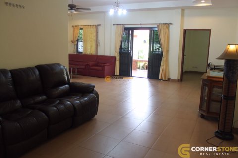 Studio on Jomtien Beach, Pattaya, Thailand № 209688 - photo 2