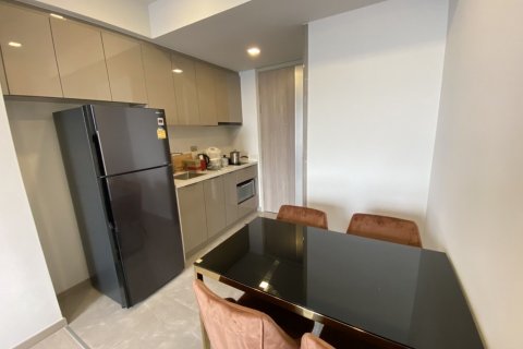 Condo à Huai Khwang, Bangkok, Thaïlande, 2 chambres  № 173260 - photo 3