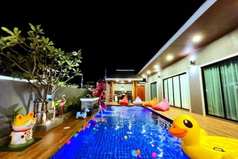 Villa in Cha-am, Thailand 3 bedrooms № 173264