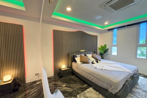 Apartment in Pattaya, Thailand 3 bedrooms № 147103 - photo 6