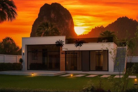 Villa in Krabi, Thailand 3 bedrooms № 147107 - photo 1