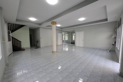 Дом в Бангкхэ, Бангкок, Таиланд с 5 спальнями  № 171628 - фото 5