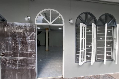 Дом в Бангкхэ, Бангкок, Таиланд с 5 спальнями  № 171628 - фото 3