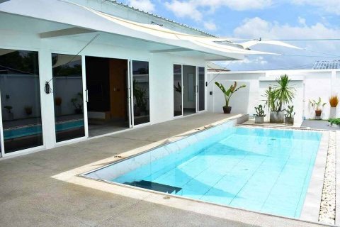 Villa in Kathu, Thailand 3 bedrooms № 171632