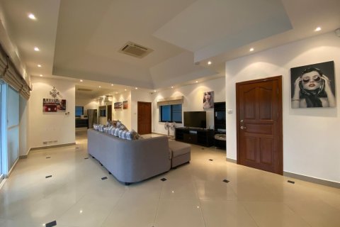 Villa à Pattaya, Thaïlande 3 chambres № 171630 - photo 12