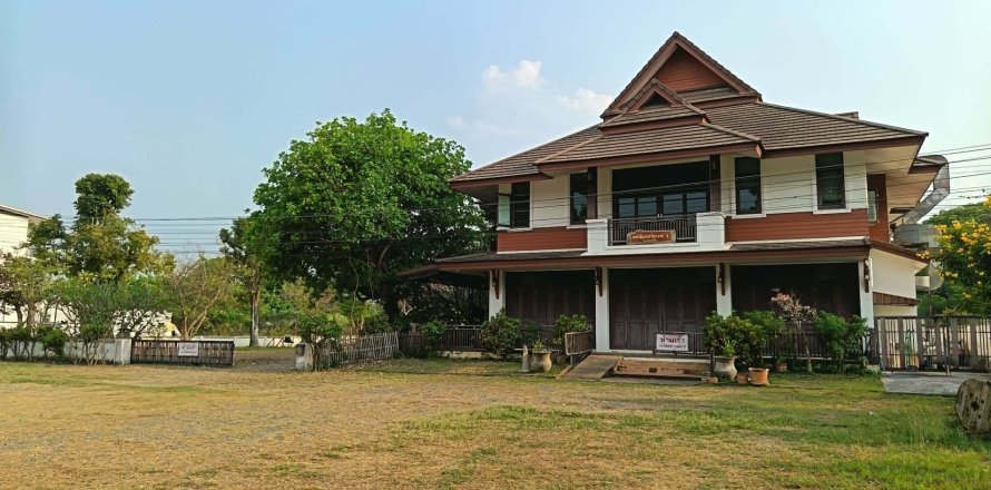 House in San Kamphaeng, Thailand 4 bedrooms № 171631
