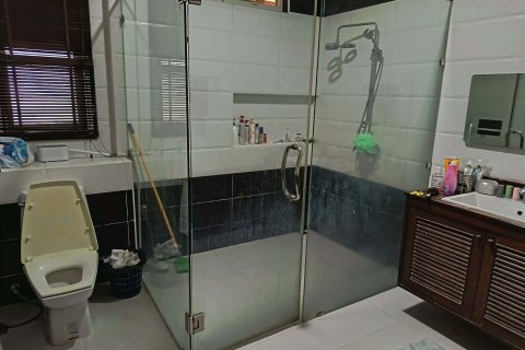 House in San Kamphaeng, Thailand 4 bedrooms № 171631 - photo 20