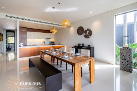 Penthouse in Pa Klok, Thailand 2 bedrooms № 179762 - photo 9