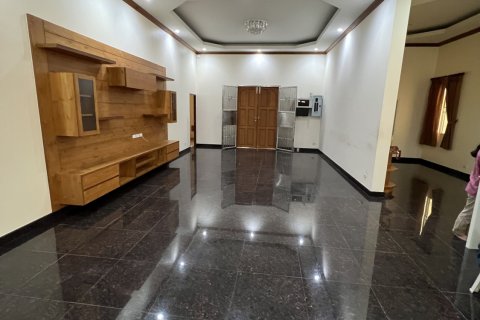 House in Phuket, Thailand 4 bedrooms № 159137 - photo 2