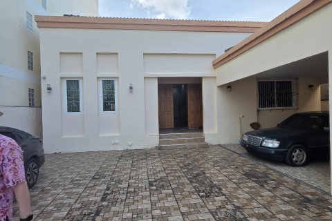 House in Phuket, Thailand 4 bedrooms № 159137 - photo 8