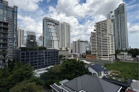 Condo in Bangkok, Thailand, 2 bedrooms  № 186450 - photo 4