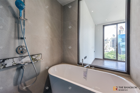 Condo in Bangkok, Thailand, 2 bedrooms  № 186448 - photo 10