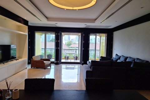 Condo à Sathon, Bangkok, Thaïlande, 3 chambres № 154977 - photo 2
