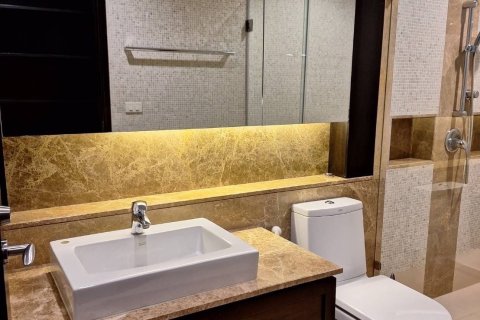 Condo à Sathon, Bangkok, Thaïlande, 3 chambres № 154977 - photo 6