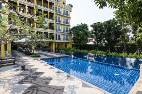 Condo à Sathon, Bangkok, Thaïlande, 3 chambres № 154977 - photo 16