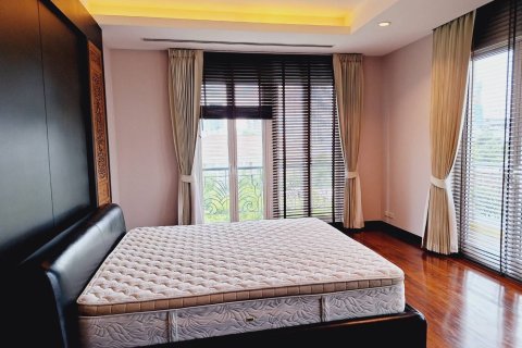 Condo à Sathon, Bangkok, Thaïlande, 3 chambres № 154977 - photo 9